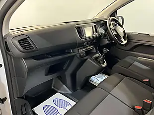 Used 2023 Vauxhall Vivaro Professional White - Interior and Exterior details 15