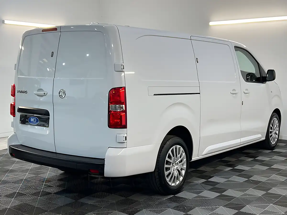Used 2023 Vauxhall Vivaro Professional White - Interior and Exterior details 3