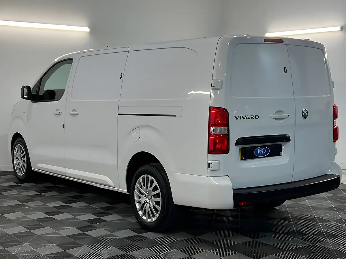 Used 2023 Vauxhall Vivaro Professional White - Interior and Exterior details 5