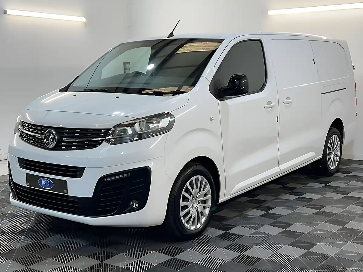 Used 2023 Vauxhall Vivaro Professional White - Interior and Exterior details 6