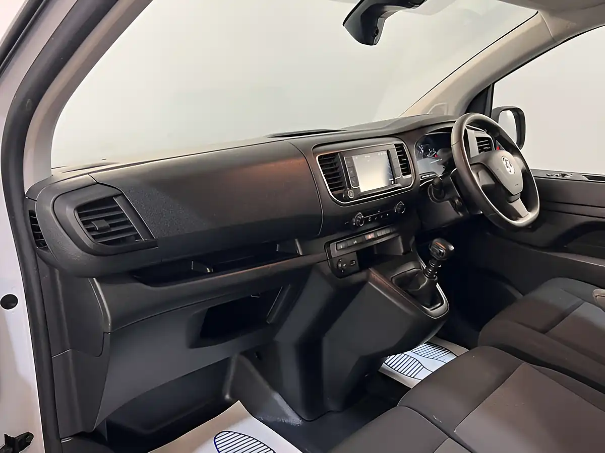 Used 2023 Vauxhall Vivaro Professional White - Interior and Exterior details 15