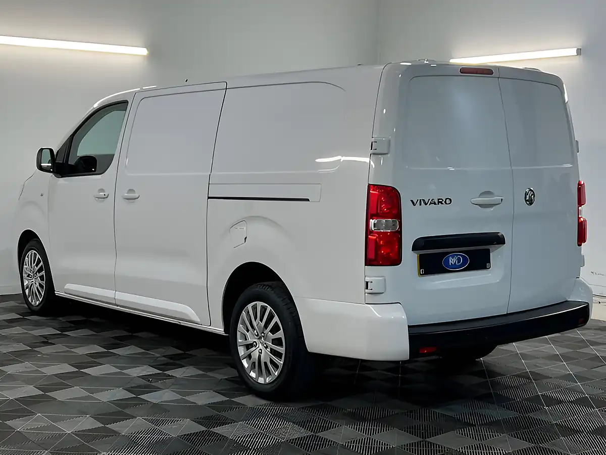 Used 2023 Vauxhall Vivaro Professional White - Interior and Exterior details 5