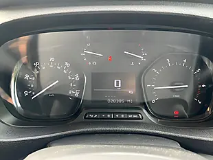 Used 2023 Vauxhall Vivaro Sportive Kaolin White - Interior and Exterior details 14