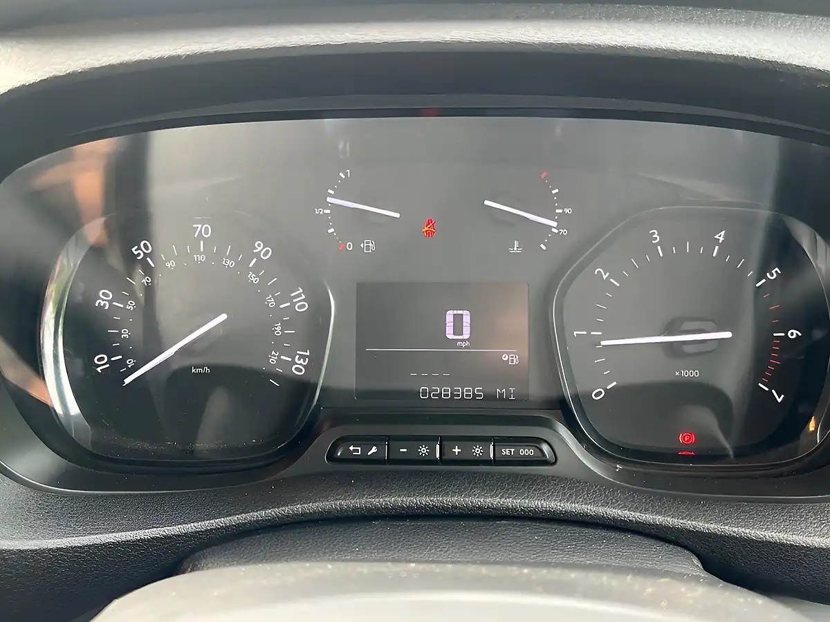 Used 2023 Vauxhall Vivaro Sportive Kaolin White - Interior and Exterior details 14