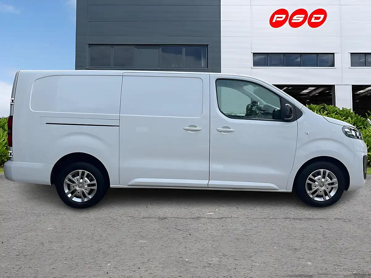 Used 2023 Vauxhall Vivaro Sportive Kaolin White - Interior and Exterior details 9