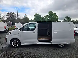 Used 2023 Vauxhall Vivaro Sportive White - Interior and Exterior details 12