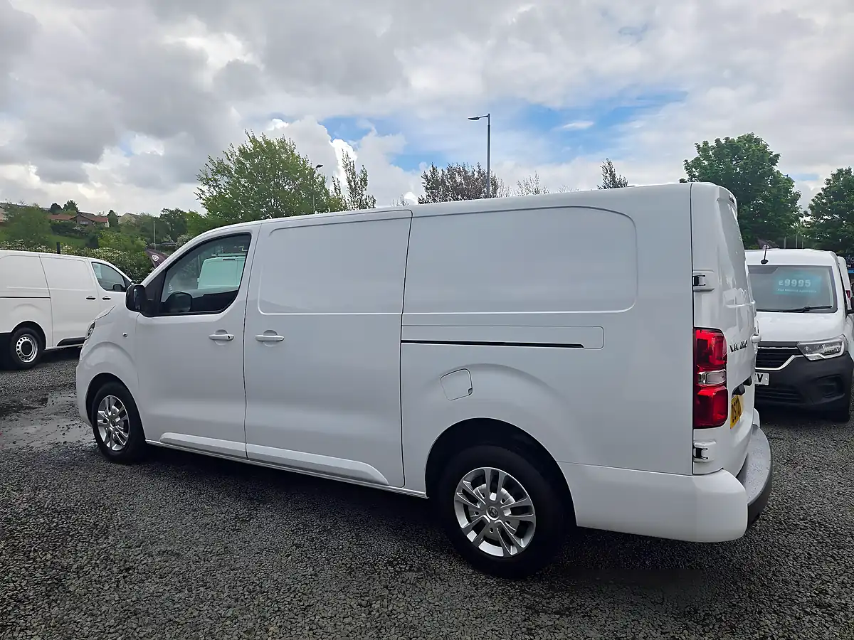 Used 2023 Vauxhall Vivaro Sportive White - Interior and Exterior details 15