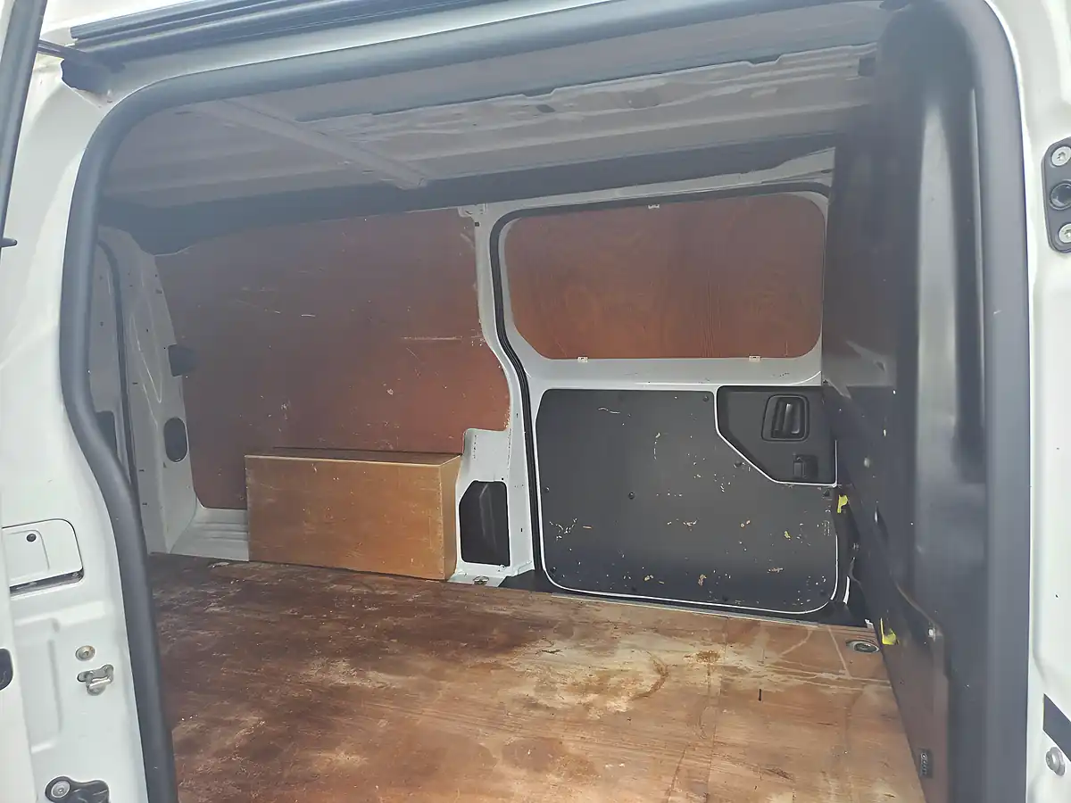 Used 2023 Vauxhall Vivaro Sportive White - Interior and Exterior details 5