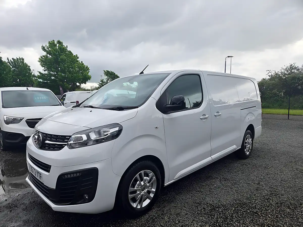 Used 2023 Vauxhall Vivaro Sportive White - Interior and Exterior details 9