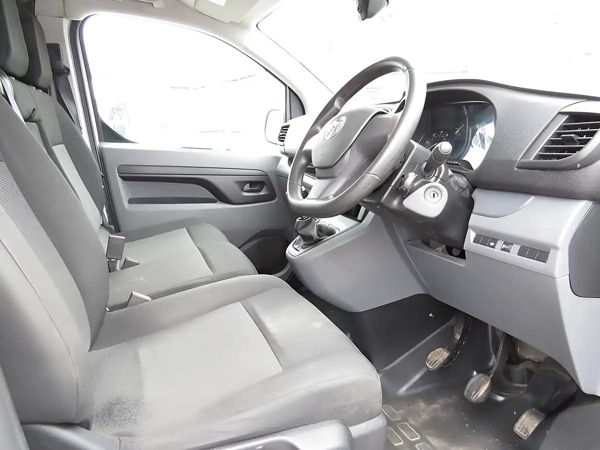 Used 2023 Vauxhall Vivaro Sportive White - Interior and Exterior details 3