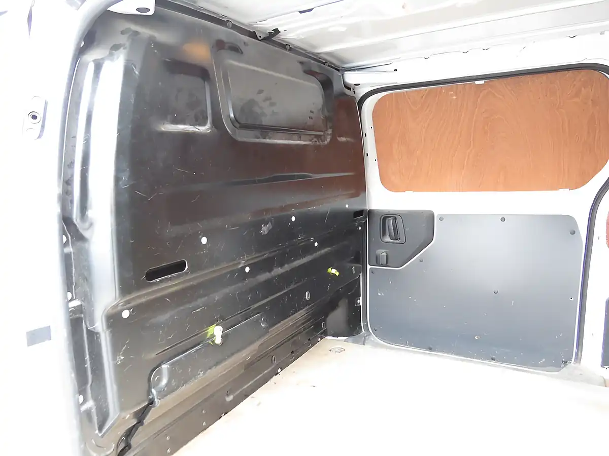 Used 2023 Vauxhall Vivaro Sportive White - Interior and Exterior details 6