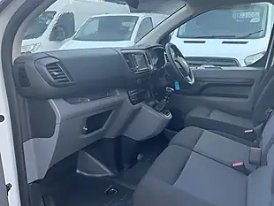 Used 2023 Vauxhall Vivaro Sportive White - Interior and Exterior details 12