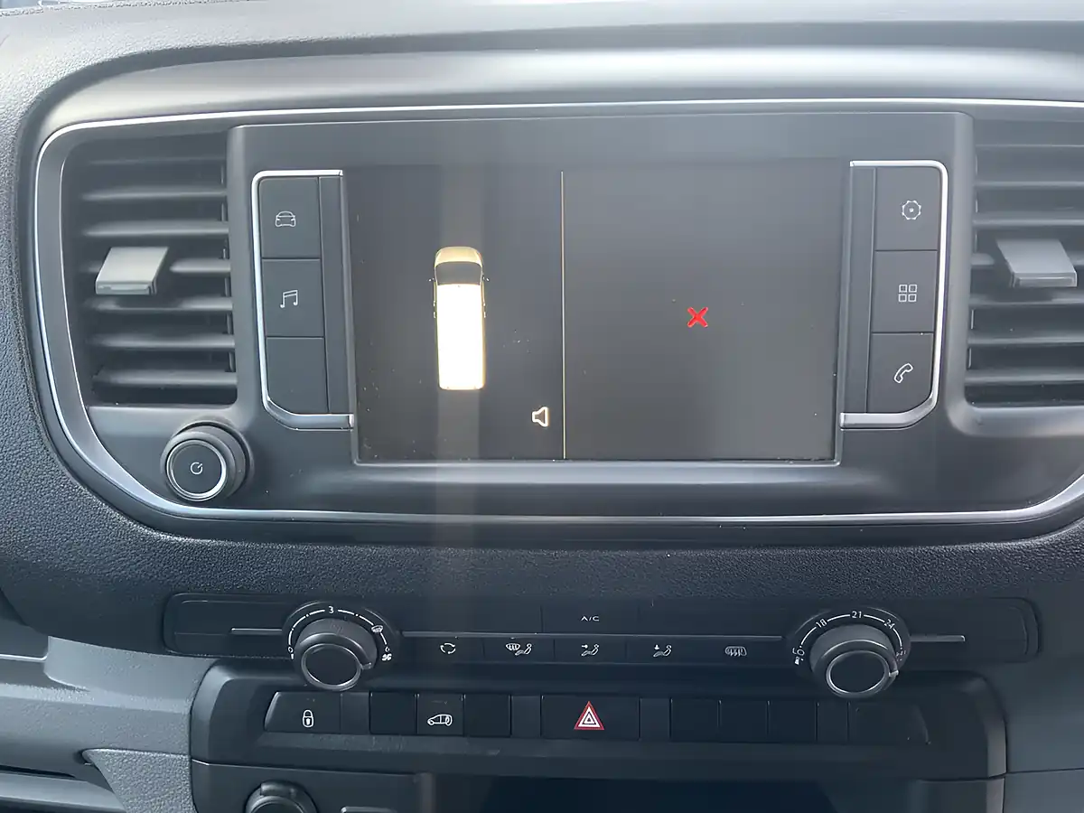 Used 2023 Vauxhall Vivaro Sportive White - Interior and Exterior details 15