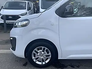 Used 2023 Vauxhall Vivaro Sportive White - Interior and Exterior details 9