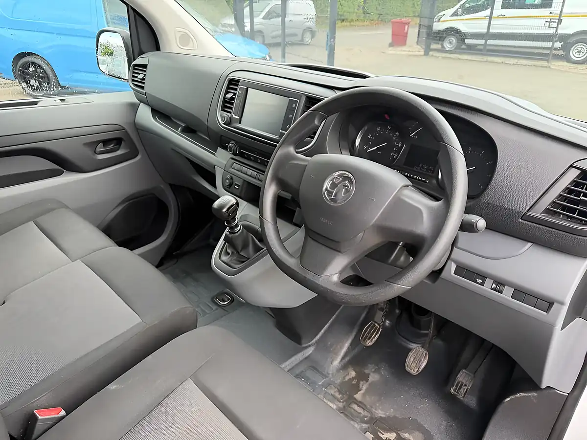 Used 2023 Vauxhall Vivaro Sportive White - Interior and Exterior details 10