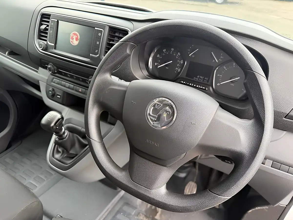 Used 2023 Vauxhall Vivaro Sportive White - Interior and Exterior details 11