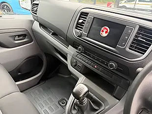 Used 2023 Vauxhall Vivaro Sportive White - Interior and Exterior details 13