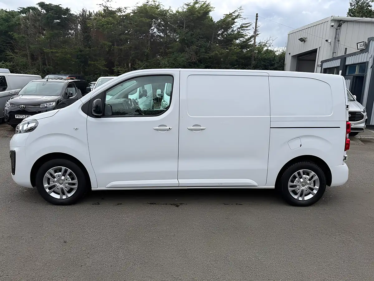 Used 2023 Vauxhall Vivaro Sportive White - Interior and Exterior details 2