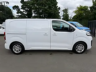 Used 2023 Vauxhall Vivaro Sportive White - Interior and Exterior details 6