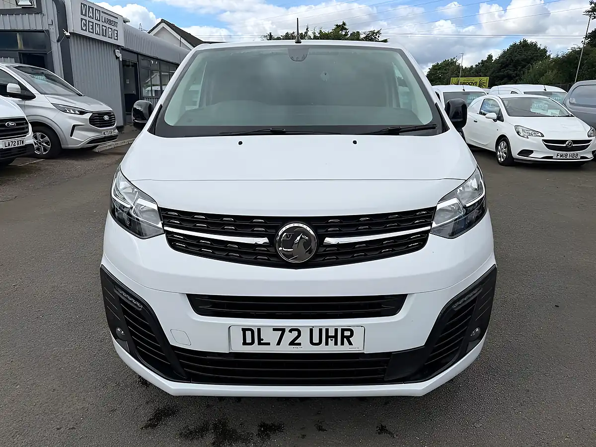 Used 2023 Vauxhall Vivaro Sportive White - Interior and Exterior details 8
