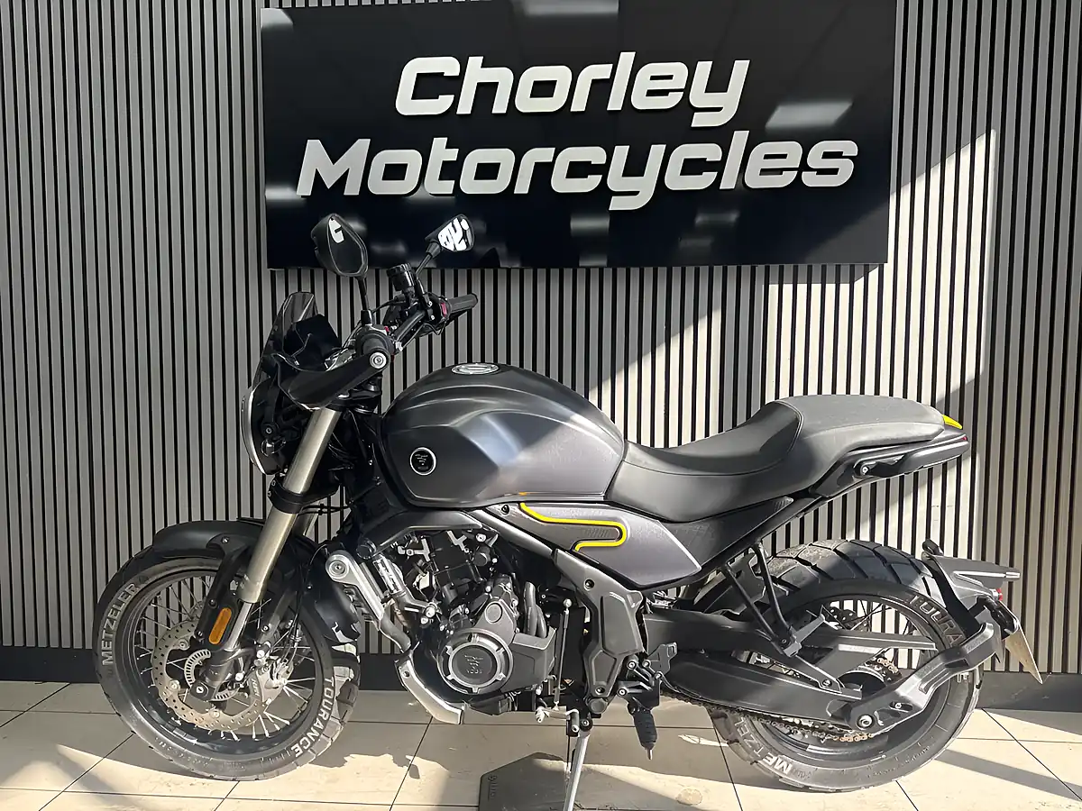 Used 2023 Voge Ac 525 X Black - Interior and Exterior details 2