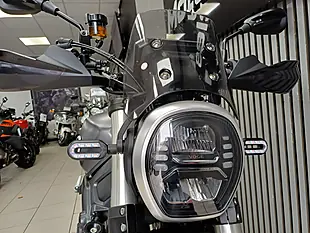 Used 2023 Voge AC525X Adventure Black - Interior and Exterior details 13