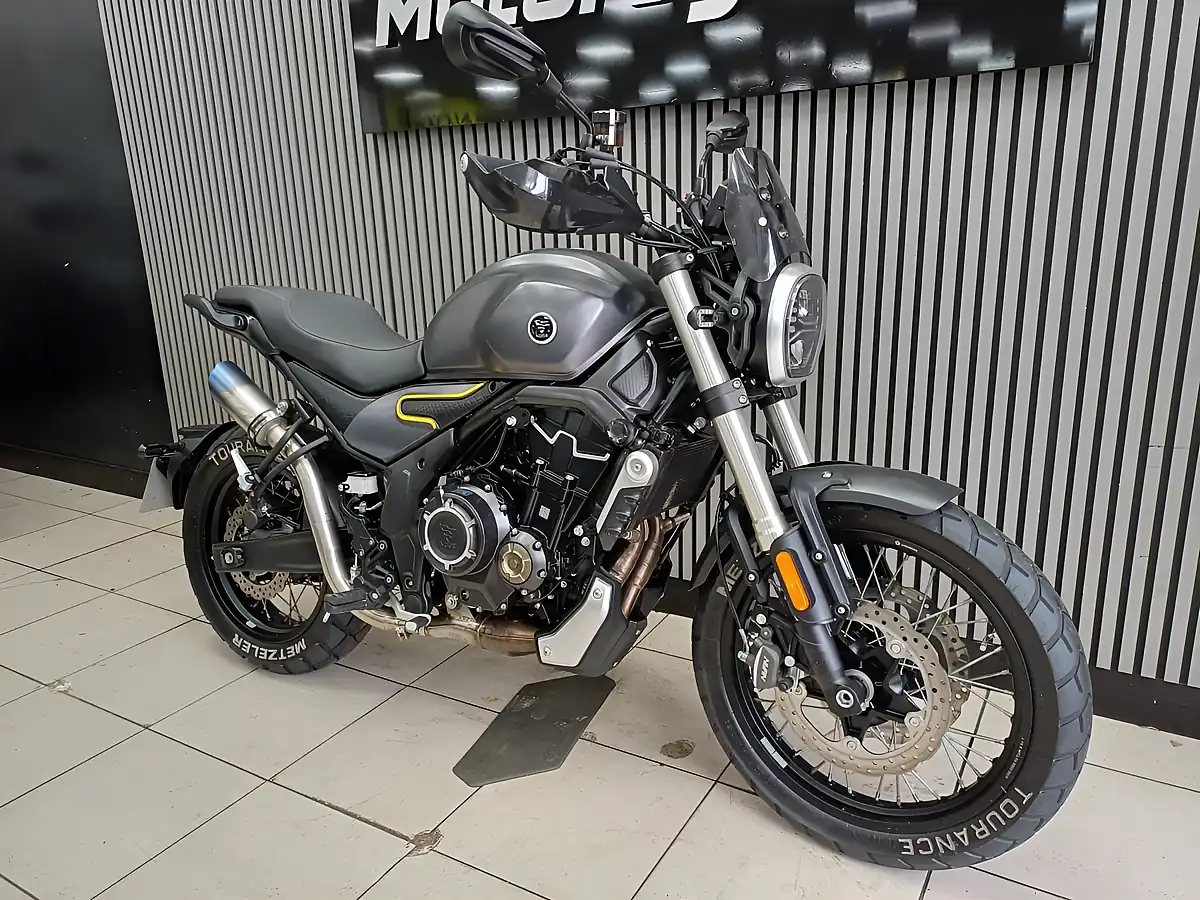 Used 2023 Voge AC525X Adventure Black - Interior and Exterior details 3