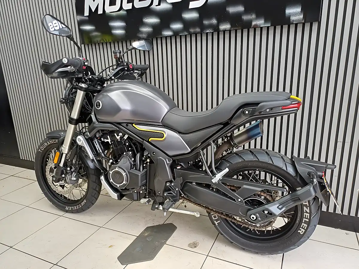 Used 2023 Voge AC525X Adventure Black - Interior and Exterior details 4