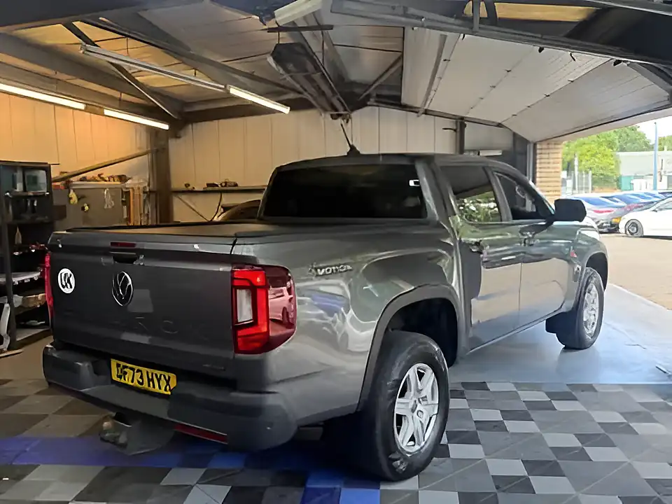 Used 2023 Volkswagen Amarok Life Grey - Interior and Exterior details 3