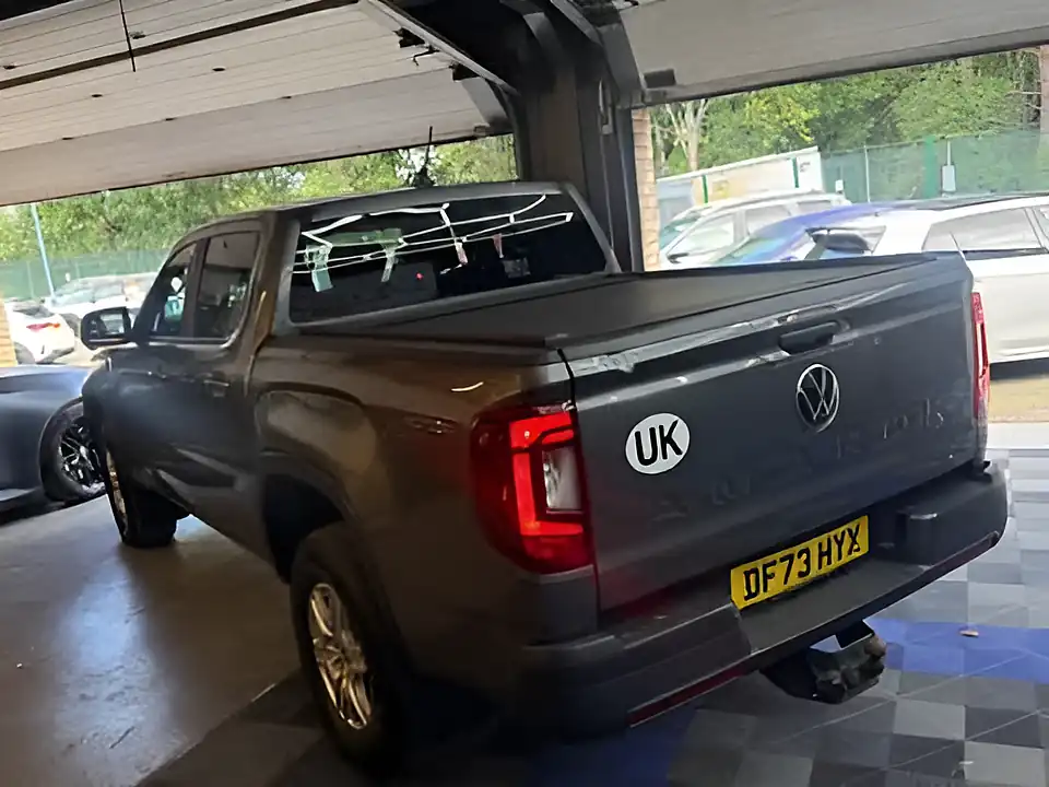 Used 2023 Volkswagen Amarok Life Grey - Interior and Exterior details 6