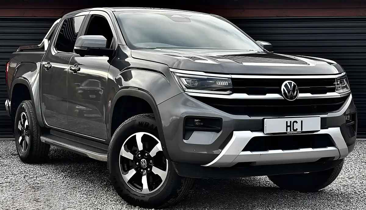 Used 2023 Volkswagen Amarok Style Grey - Front View