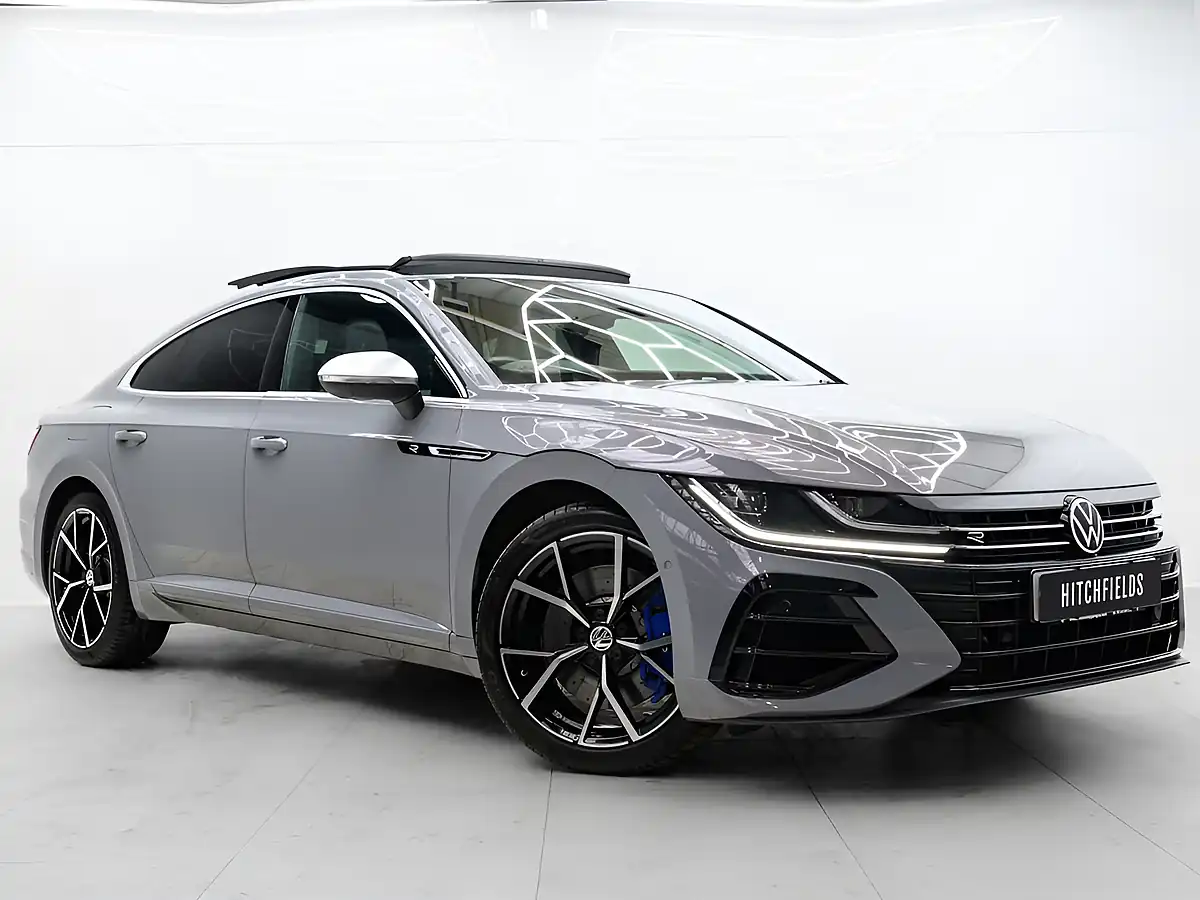Used 2023 Volkswagen Arteon R Fastback Grey - Front View