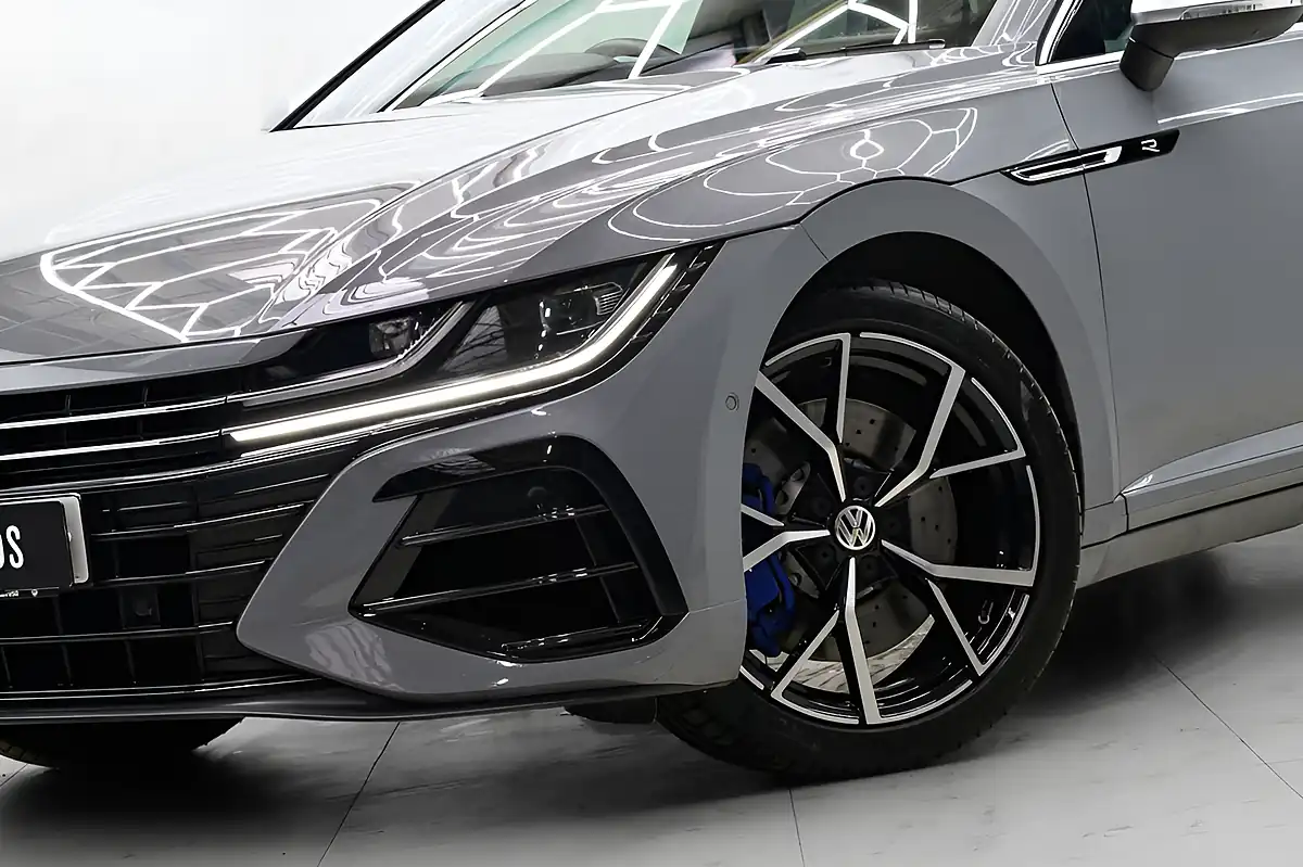 Used 2023 Volkswagen Arteon R Fastback Grey - Interior and Exterior details 4