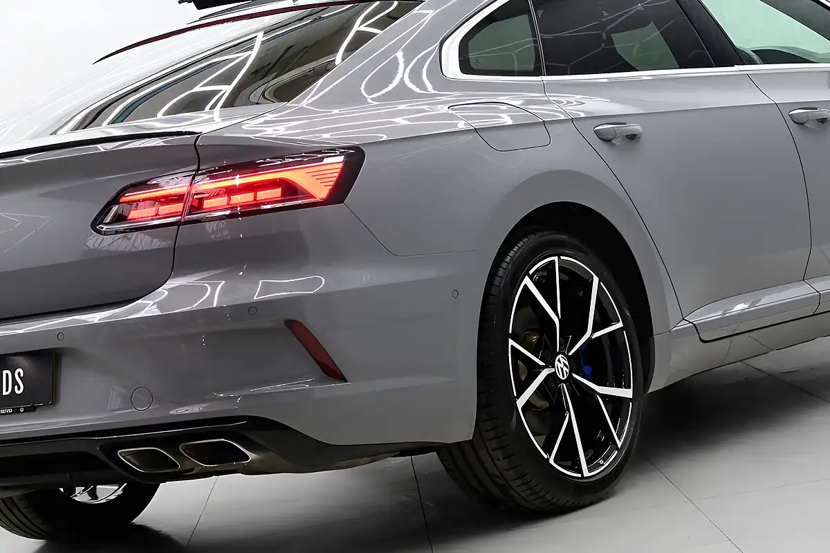 Used 2023 Volkswagen Arteon R Fastback Grey - Interior and Exterior details 7