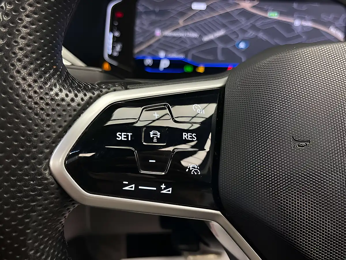 Used 2023 Volkswagen Arteon R-Line Grey - Interior and Exterior details 11