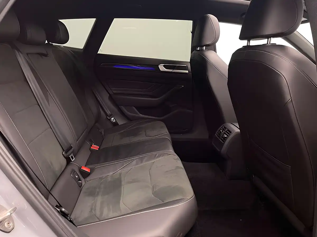 Used 2023 Volkswagen Arteon R-Line Grey - Interior and Exterior details 14