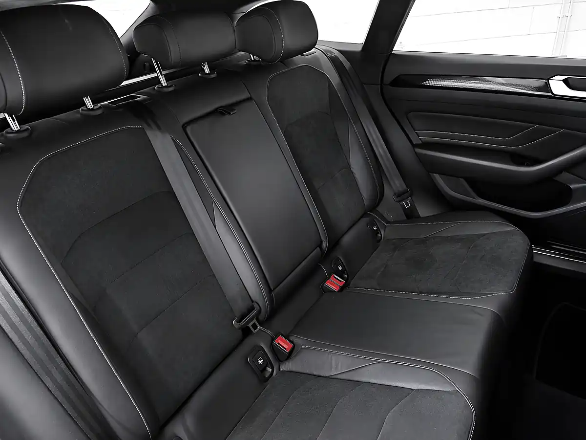 Used 2023 Volkswagen Arteon R-Line Shooting Brake Grey - Interior and Exterior details 16