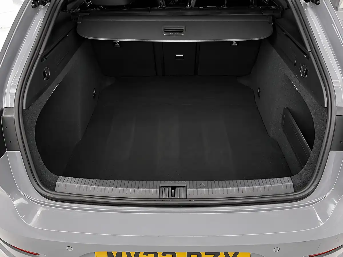 Used 2023 Volkswagen Arteon R-Line Shooting Brake Grey - Interior and Exterior details 9