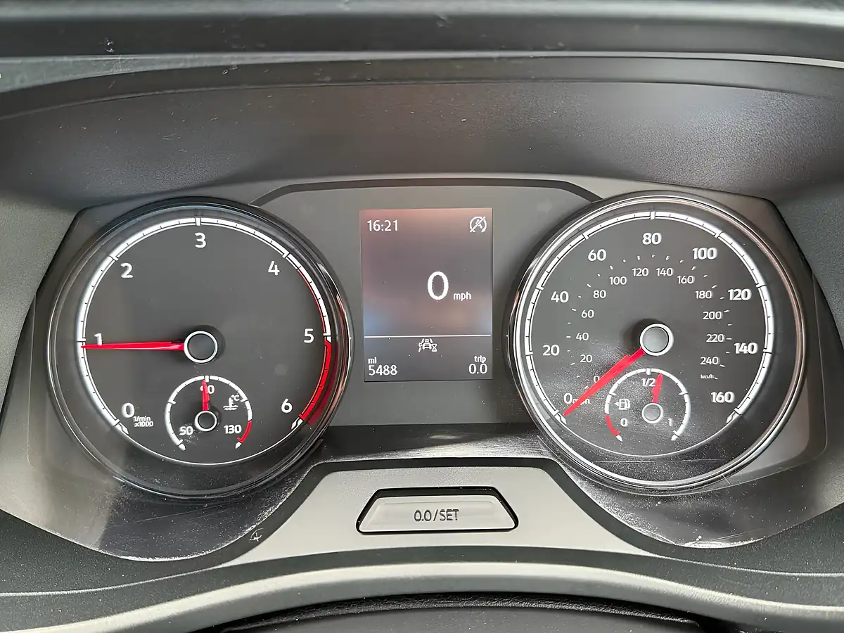 Used 2023 Volkswagen Autohaus Ashton 94 T28 Pure White - Interior and Exterior details 12