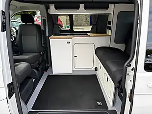 Used 2023 Volkswagen Autohaus Ashton 94 T28 Pure White - Interior and Exterior details 13