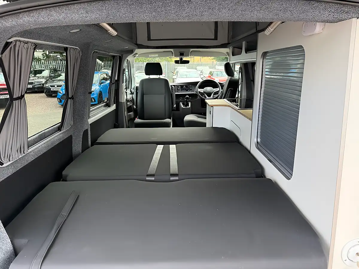 Used 2023 Volkswagen Autohaus Ashton 94 T28 Pure White - Interior and Exterior details 18