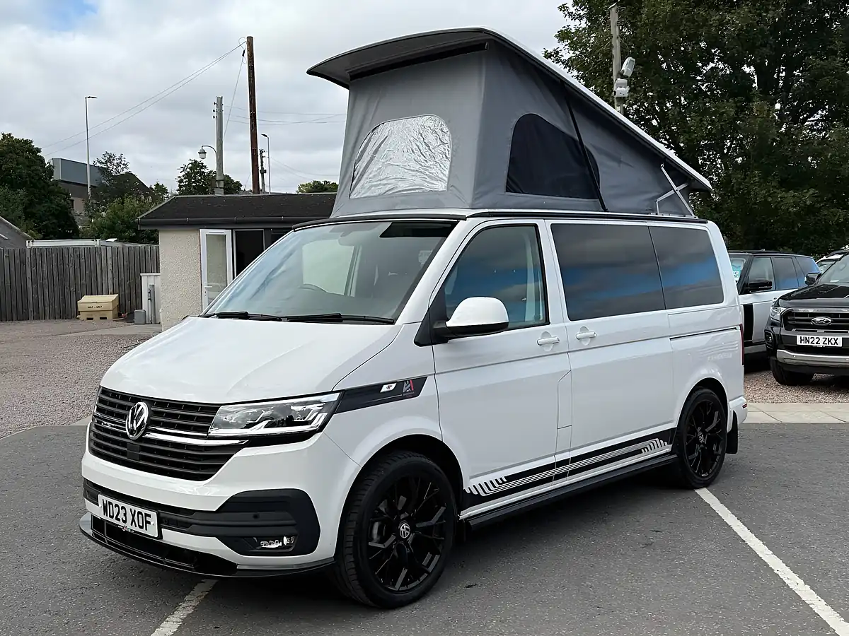 Used 2023 Volkswagen Autohaus Ashton 94 T28 Pure White - Interior and Exterior details 3