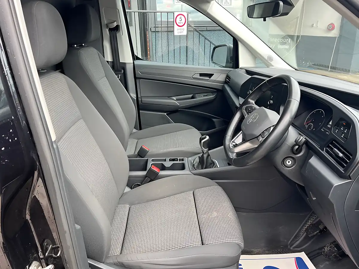 Used 2023 Volkswagen Caddy Commerce Plus Black - Interior and Exterior details 11