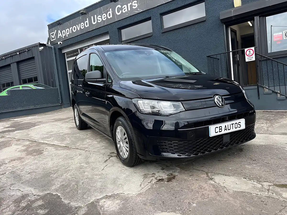 Used 2023 Volkswagen Caddy Commerce Plus Black - Interior and Exterior details 8