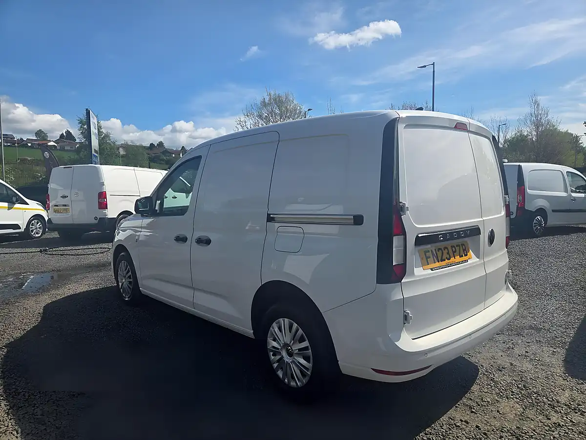 Used 2023 Volkswagen Caddy Commerce Plus White - Interior and Exterior details 13