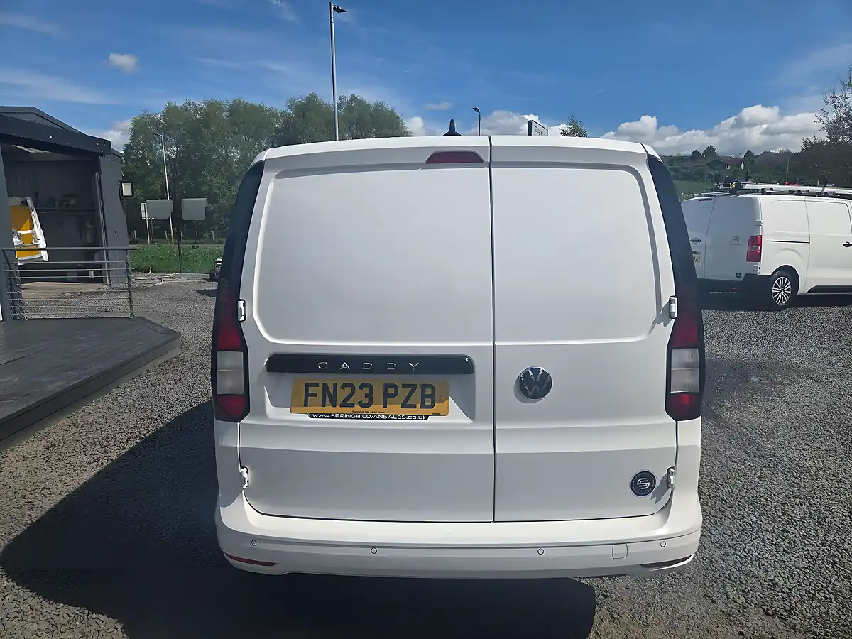 Used 2023 Volkswagen Caddy Commerce Plus White - Interior and Exterior details 16