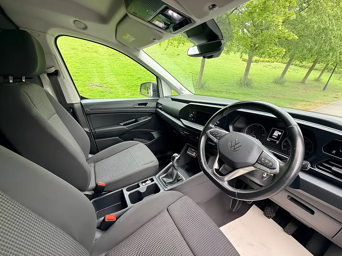 Used 2023 Volkswagen Caddy Commerce Plus White - Interior and Exterior details 12