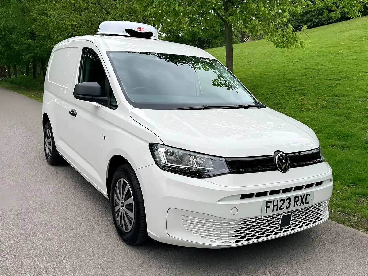 Used 2023 Volkswagen Caddy Commerce Plus White - Interior and Exterior details 3