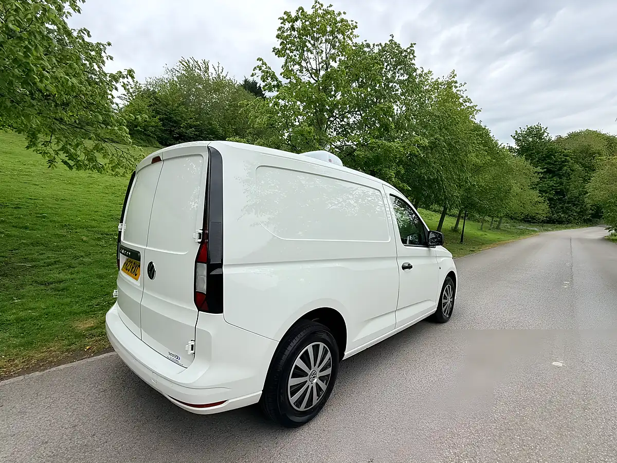 Used 2023 Volkswagen Caddy Commerce Plus White - Interior and Exterior details 6