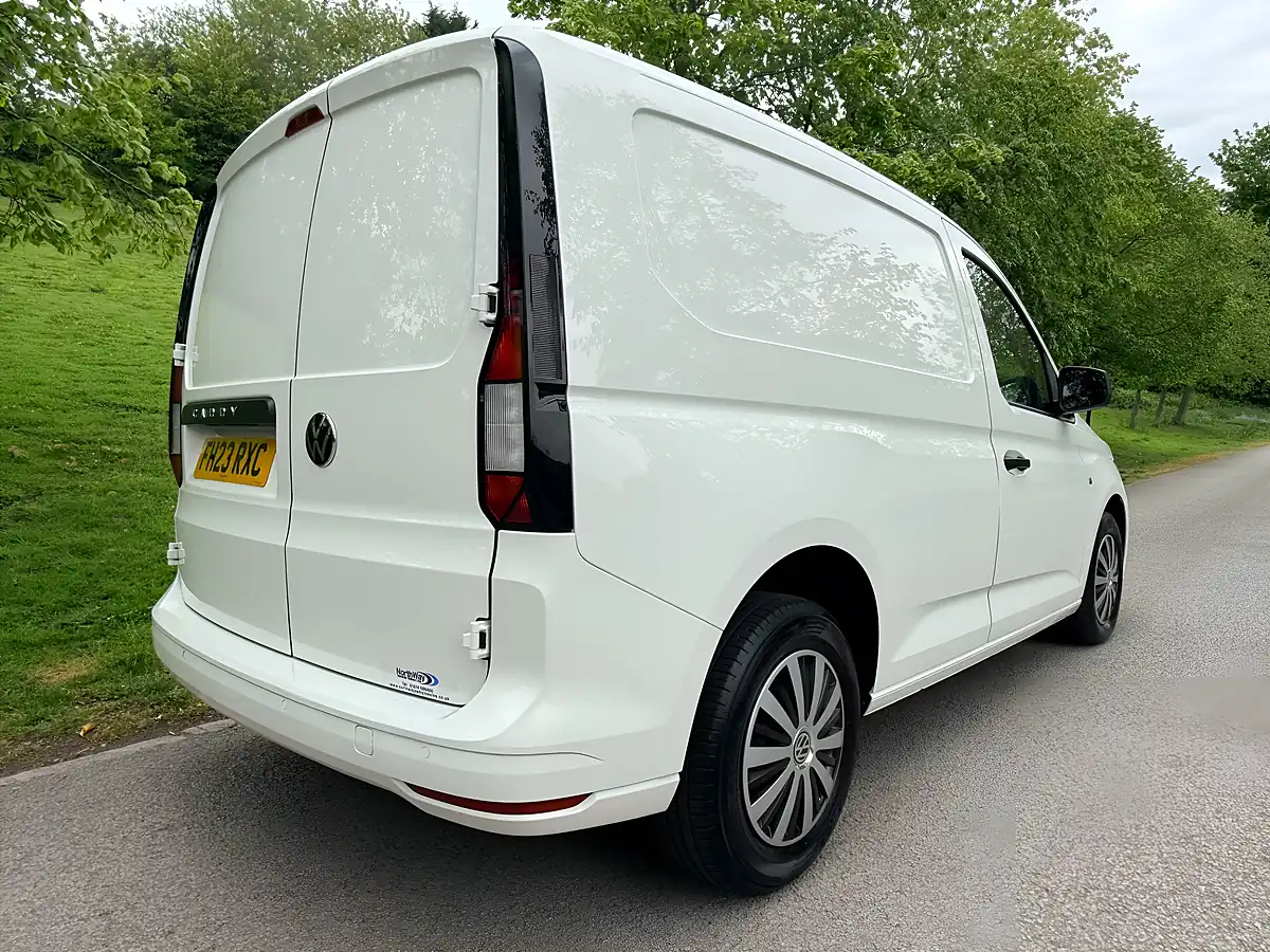 Used 2023 Volkswagen Caddy Commerce Plus White - Interior and Exterior details 7